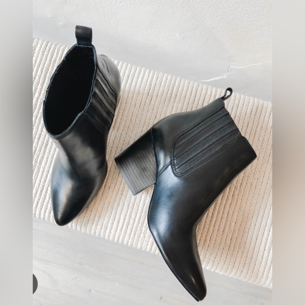 Able Rojas Black Western Style Boots